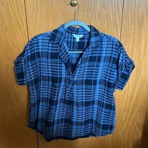 Women’s collared top